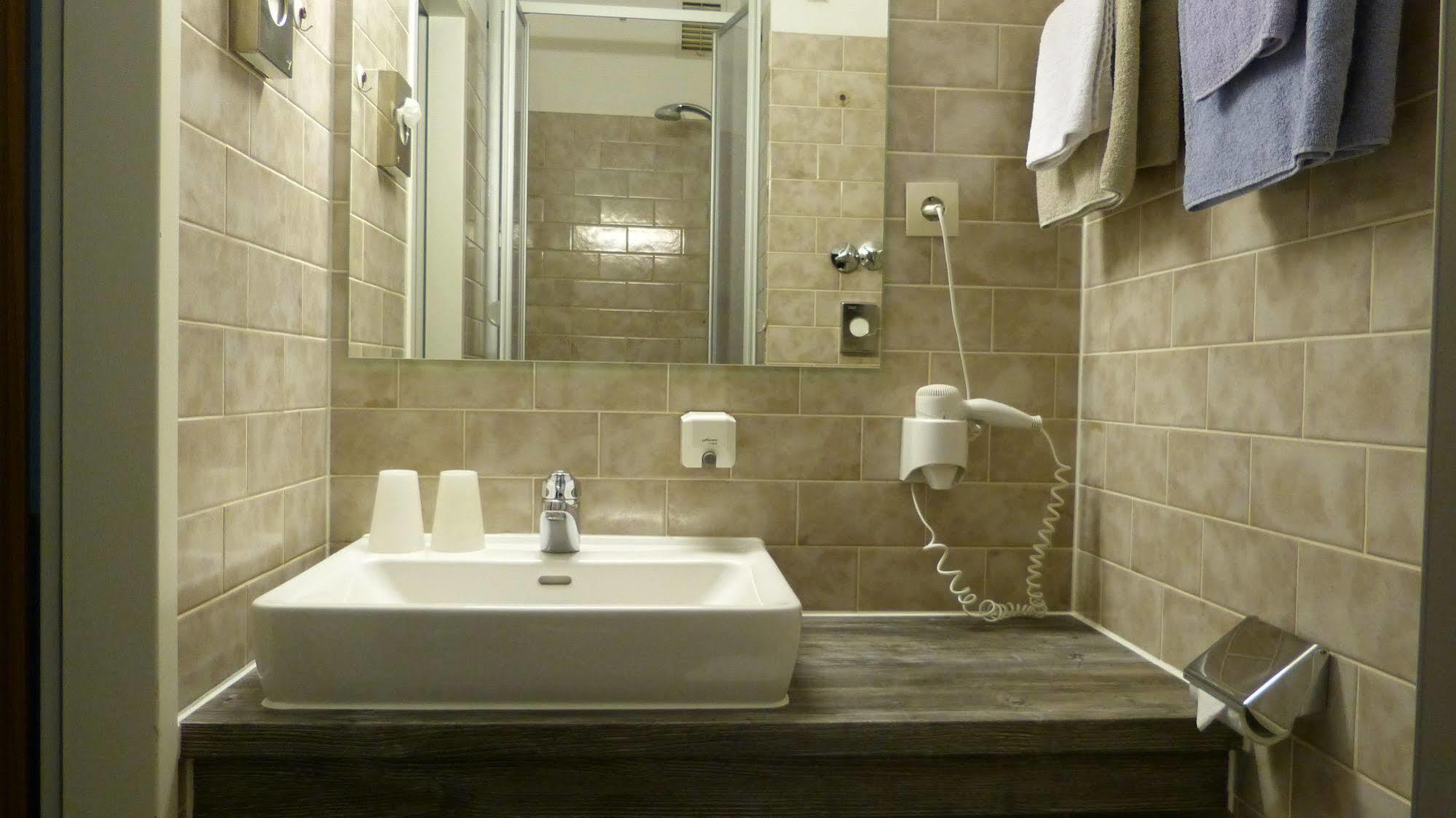 Hotel Wurms Düsseldorf Dış mekan fotoğraf